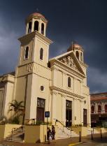 PORTA DEL SOL:  Mayag�ez Cathedral, 2007 AdvenTours.